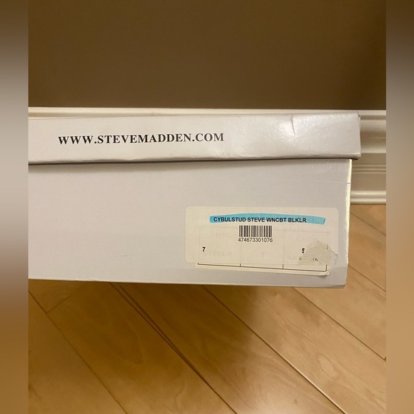 Steve Madden Leather Stud Boots - Picture 7 of 8